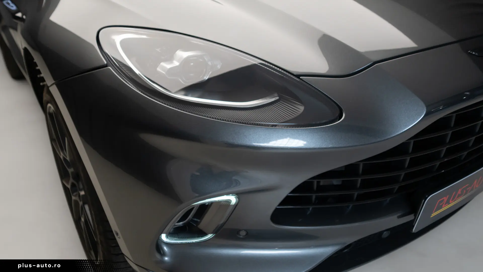 Aston Martin DBX V8 4.0 Bi-Turbo-Dynamic-Indulgence Pack