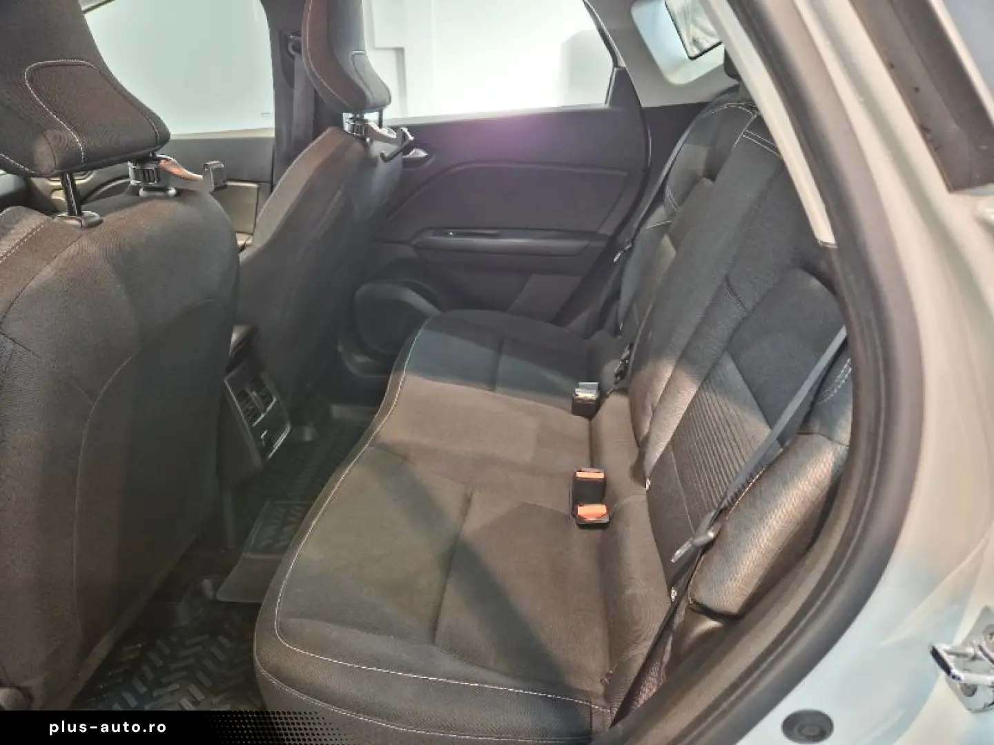 RENAULT CAPTUR 1.3 TCe MHEV 140CP Zen