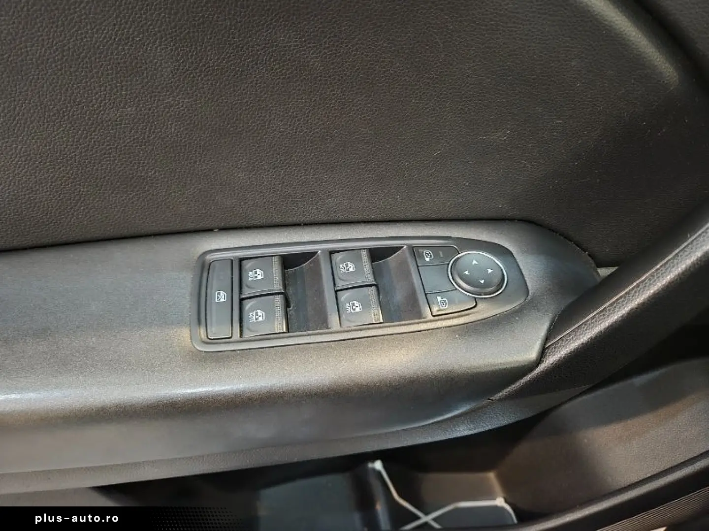 RENAULT CAPTUR 1.3 TCe MHEV 140CP Zen