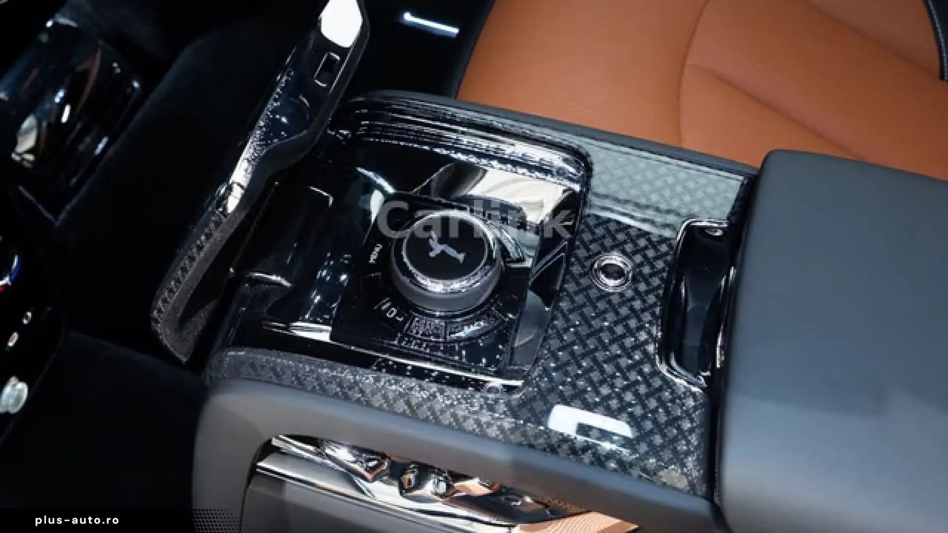 Rolls-Royce Cullinan Series II Black Badge -DARK