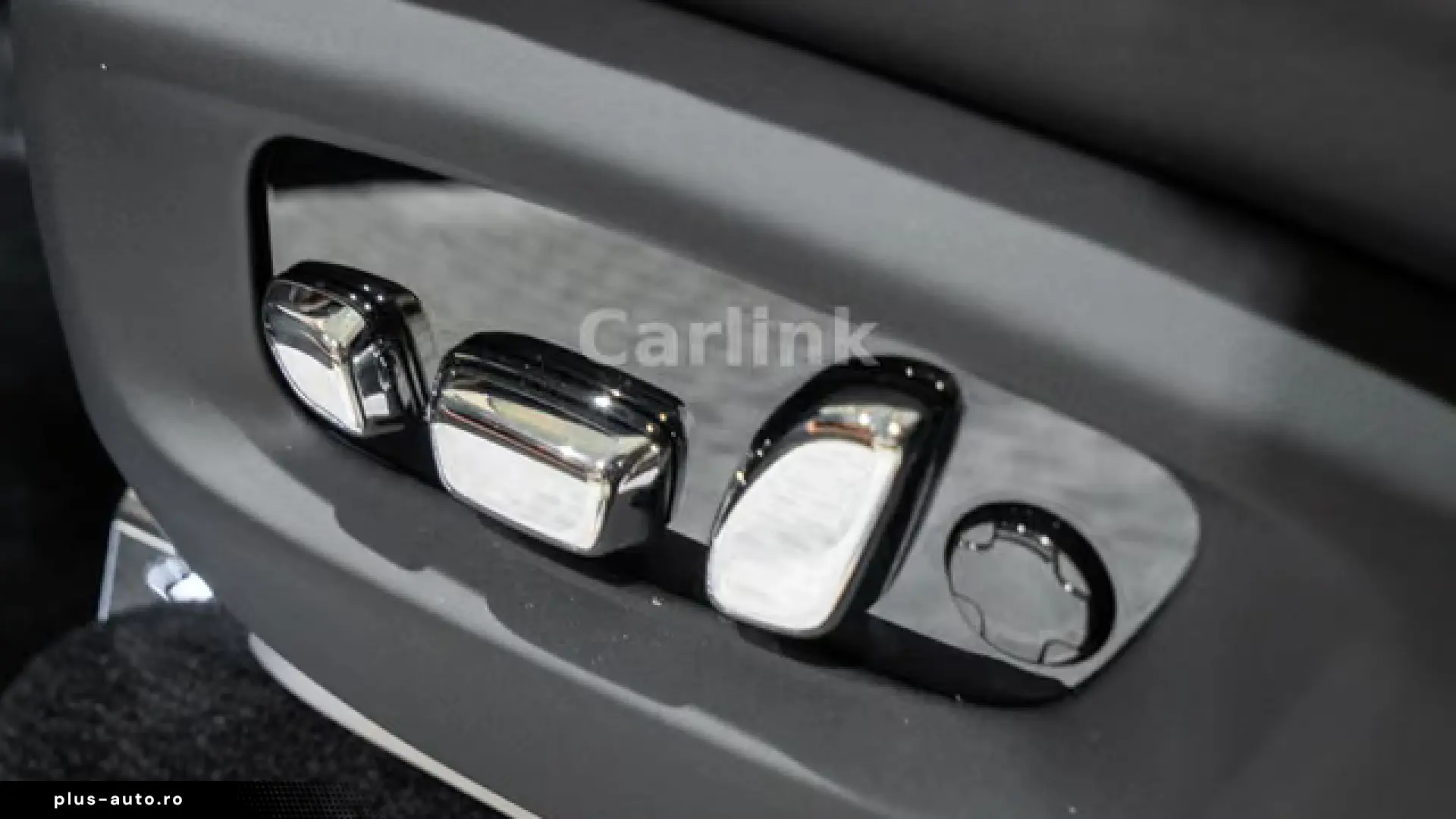 Rolls-Royce Cullinan Series II Black Badge -DARK