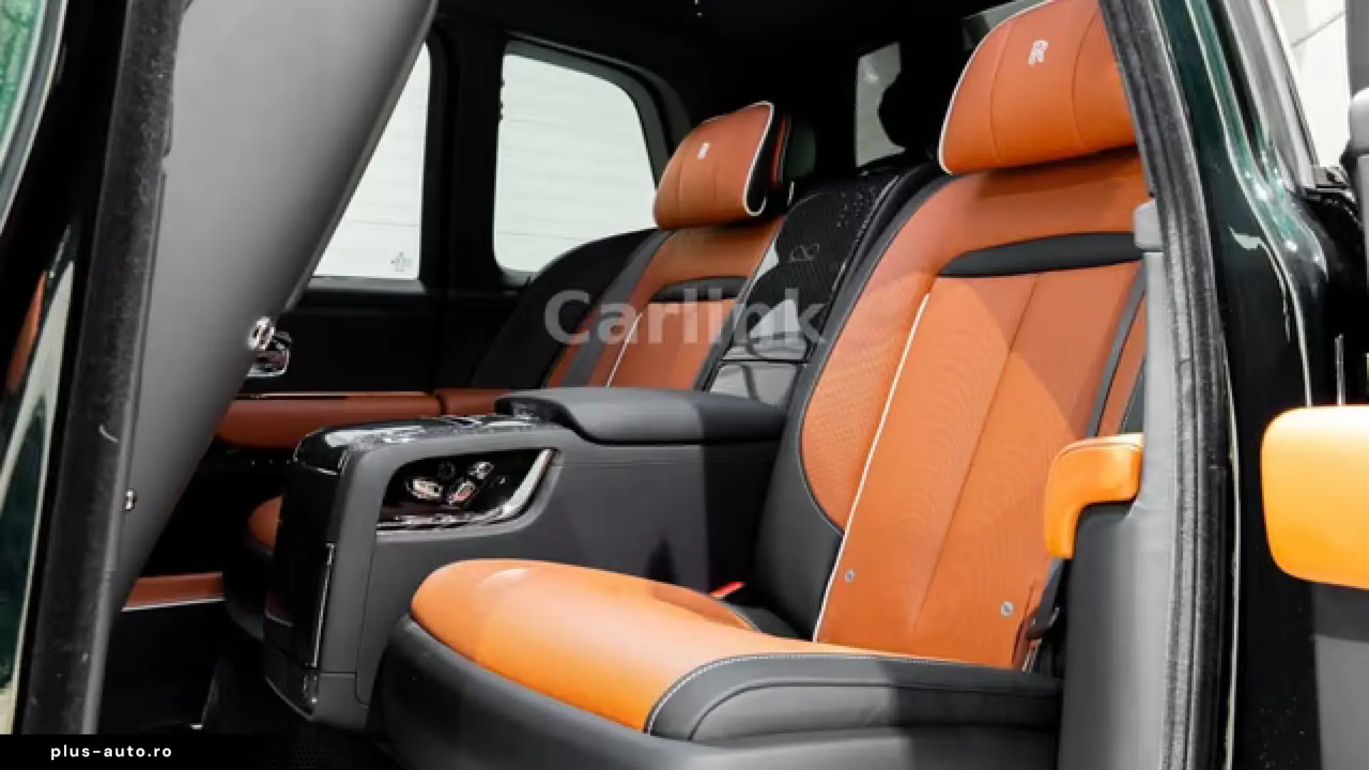 Rolls-Royce Cullinan Series II Black Badge -DARK