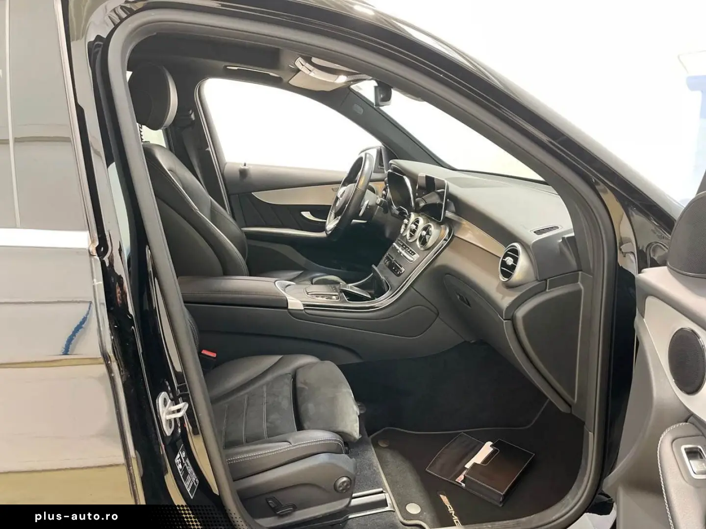 MERCEDES-BENZ GLC 220 d 4Matic Airmatic AHK Pano S-Dach