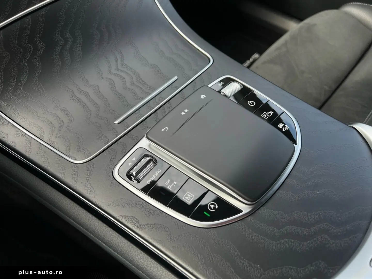 MERCEDES-BENZ GLC 200 4Matic AMG Line AHK RFK Shz Navi