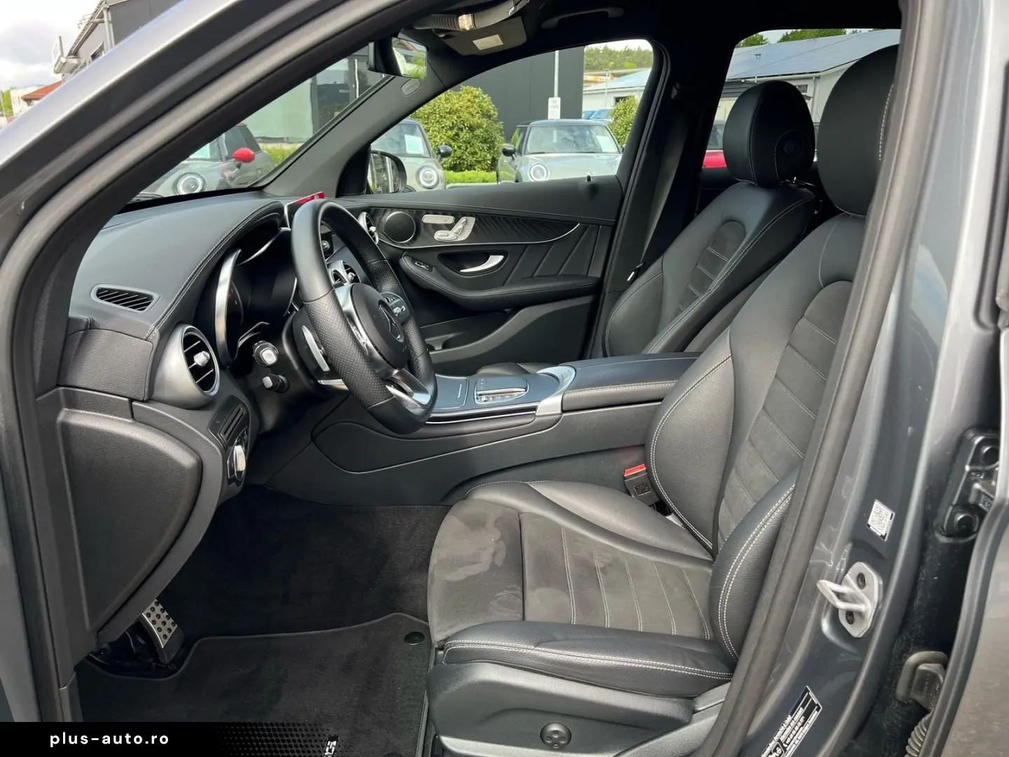 MERCEDES-BENZ GLC 200 4Matic AMG Line AHK RFK Shz Navi