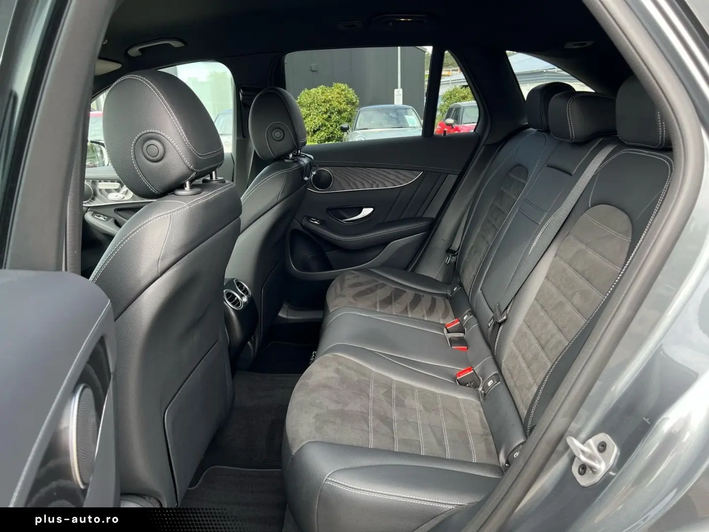 MERCEDES-BENZ GLC 200 4Matic AMG Line AHK RFK Shz Navi