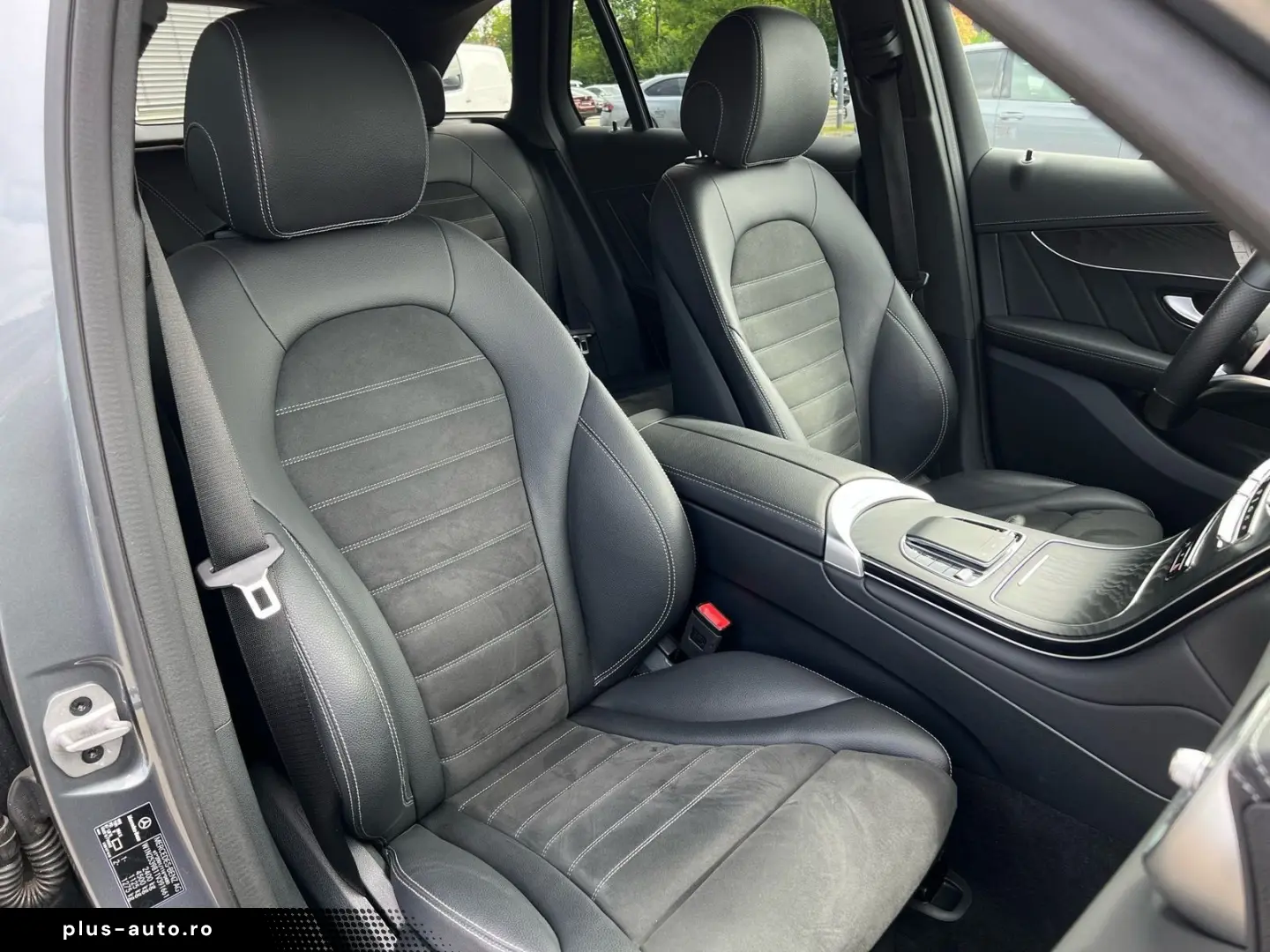 MERCEDES-BENZ GLC 200 4Matic AMG Line AHK RFK Shz Navi