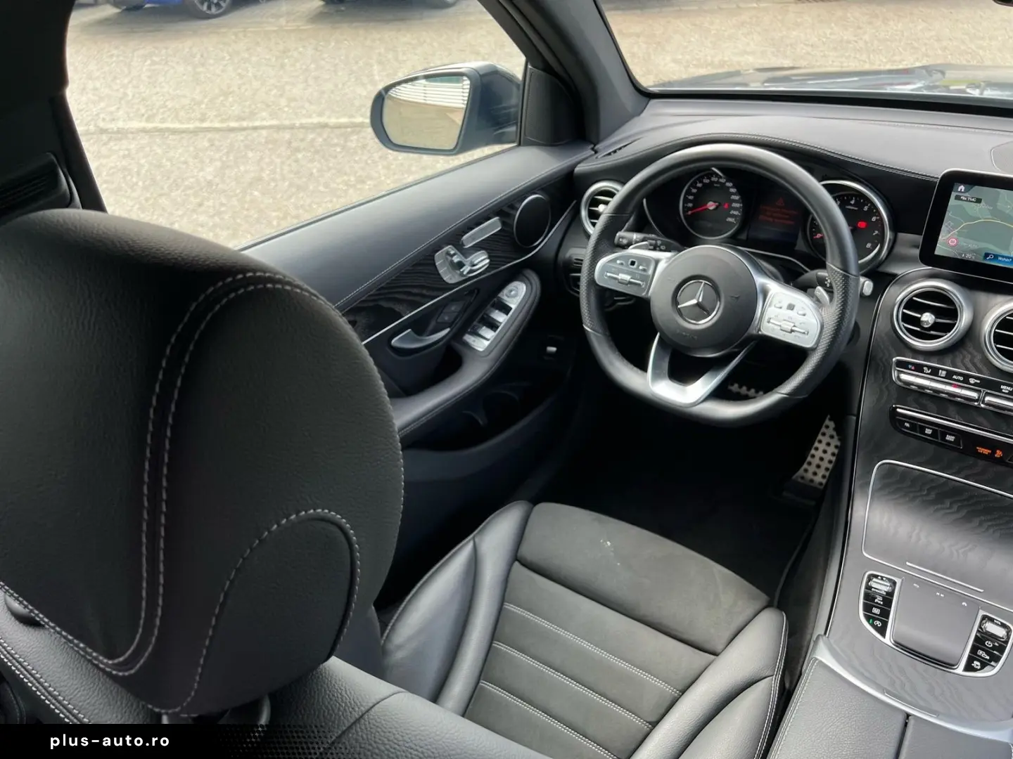 MERCEDES-BENZ GLC 200 4Matic AMG Line AHK RFK Shz Navi