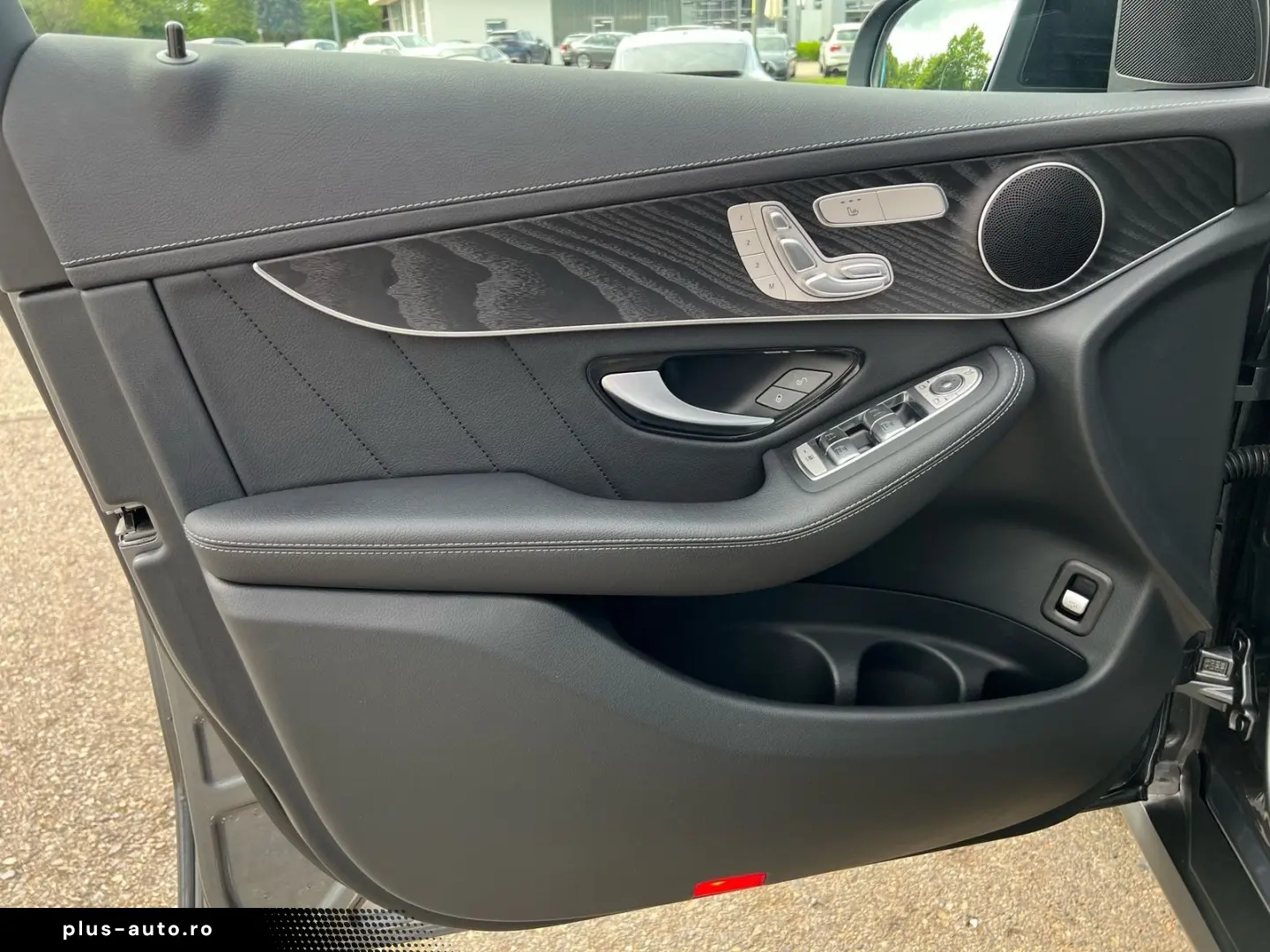 MERCEDES-BENZ GLC 200 4Matic AMG Line AHK RFK Shz Navi