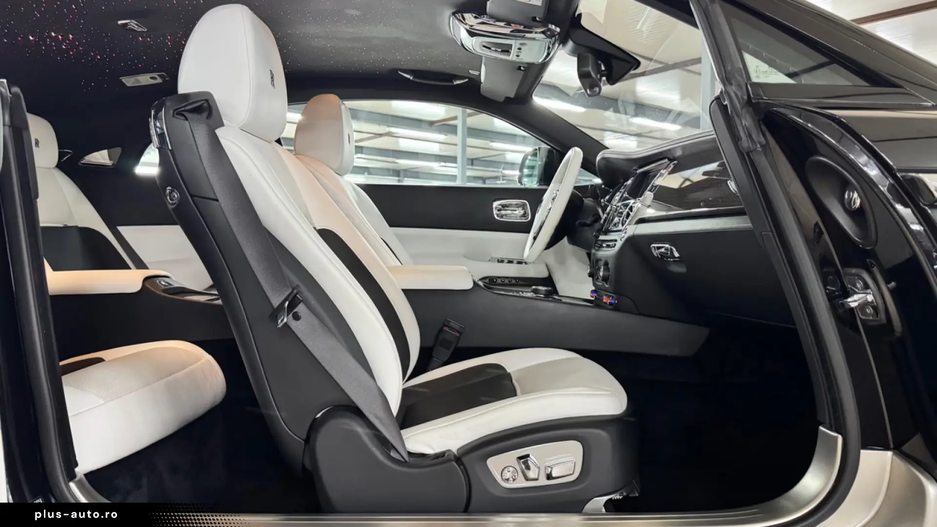 Rolls-Royce Wraith BLACK