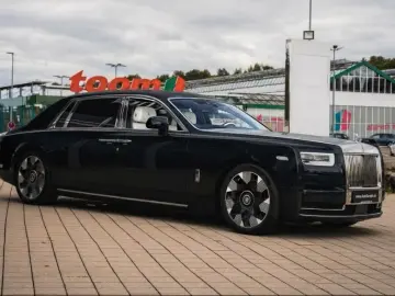 Rolls-Royce Phantom EWB 4-SEATS BESPOKE