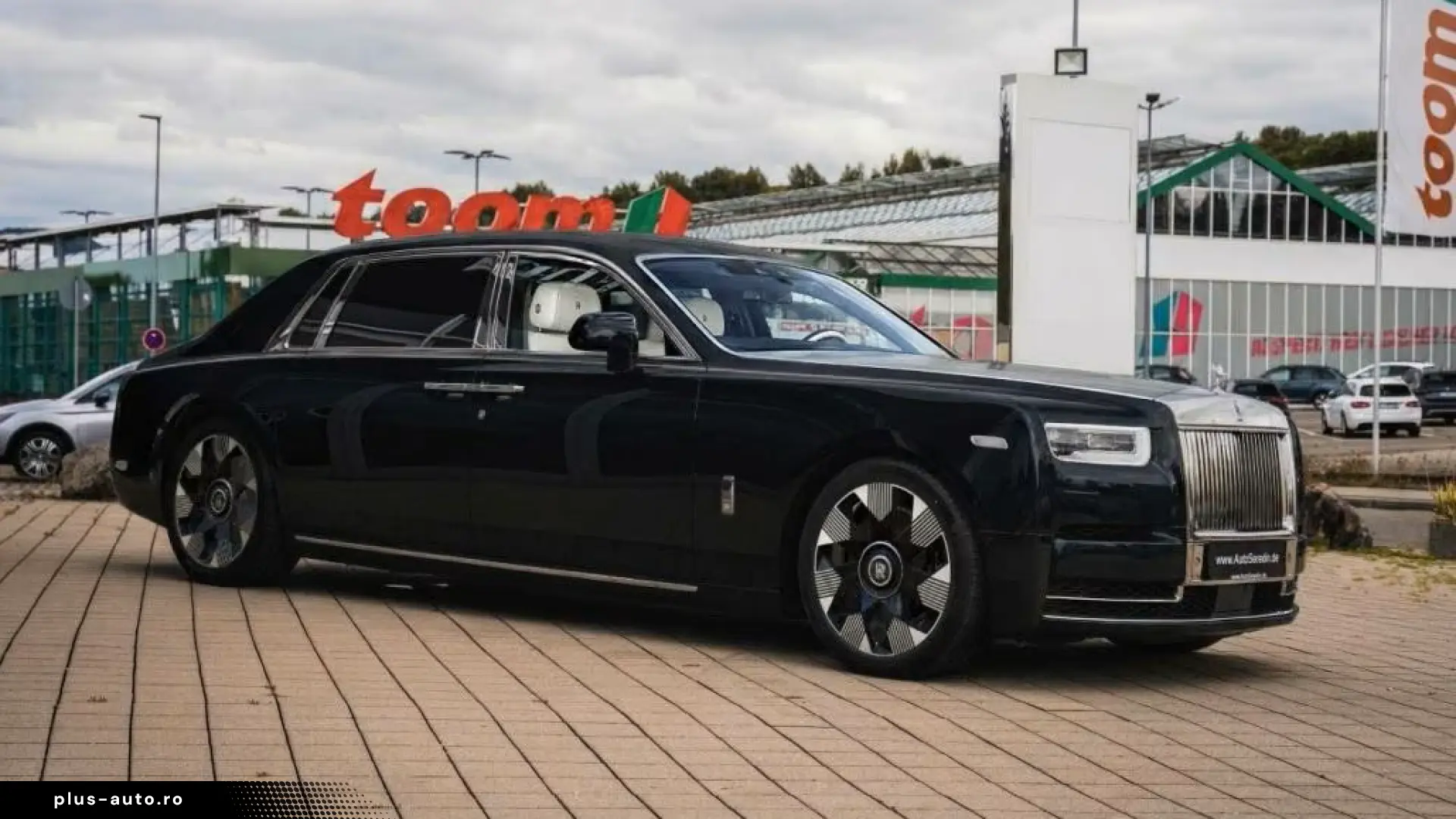 Rolls-Royce Phantom EWB 4-SEATS BESPOKE
