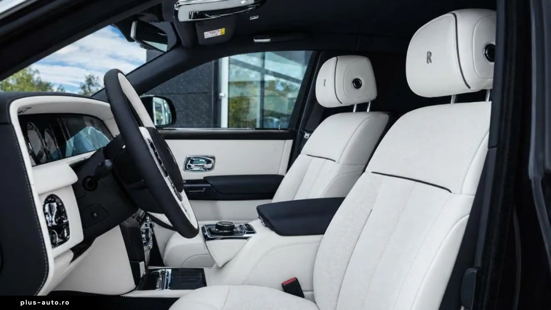 Rolls-Royce Phantom EWB 4-SEATS BESPOKE