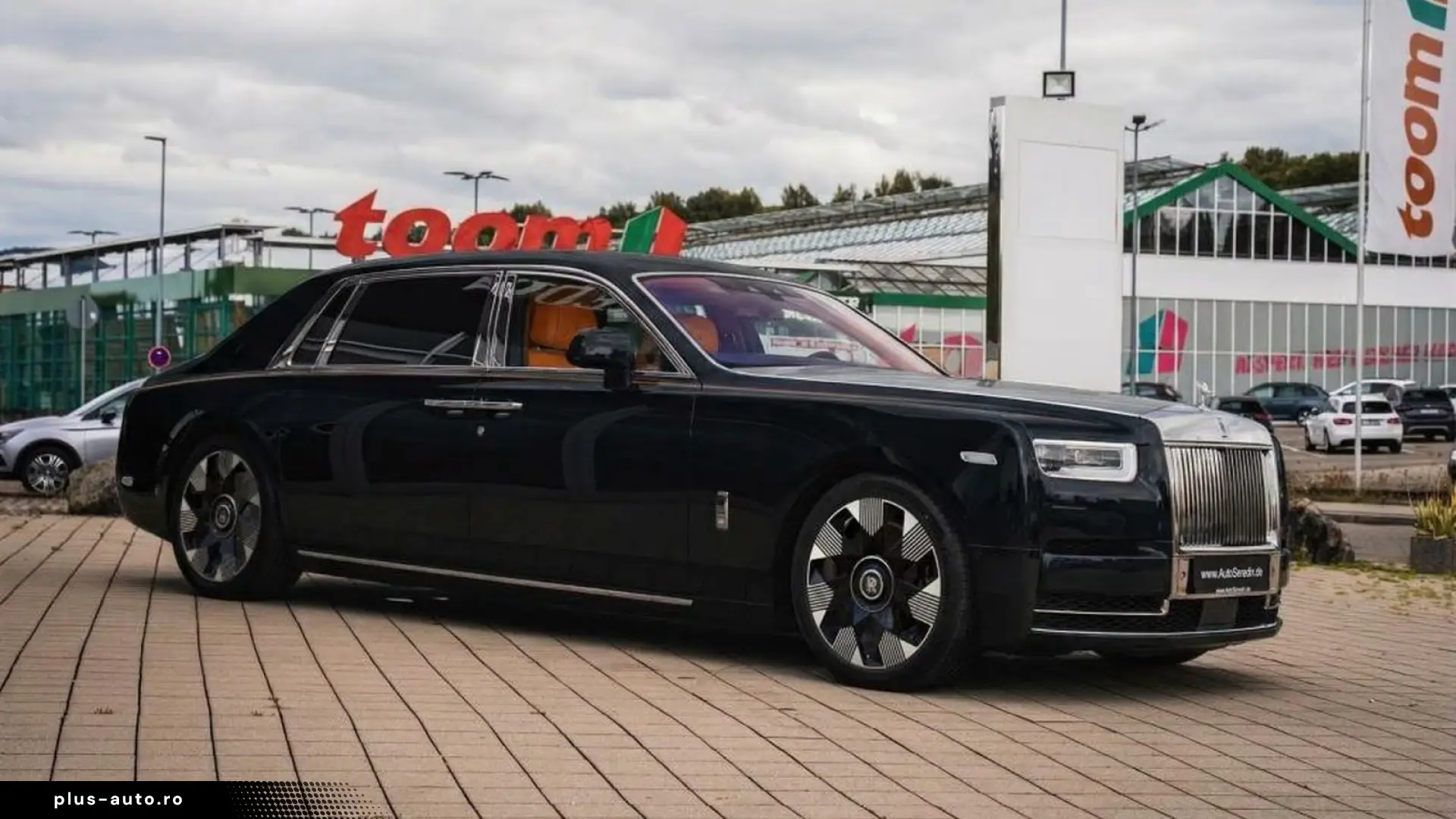 Rolls-Royce Phantom EWB 4-SEATS BESPOKE