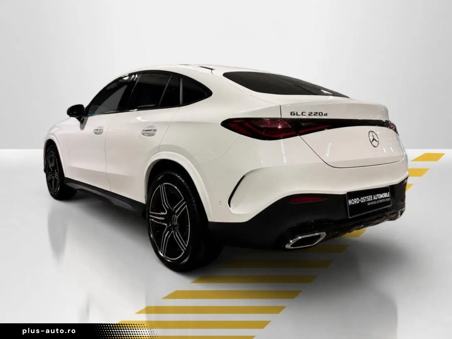 MERCEDES-BENZ GLC 220 d COUPE 4M AMG NIGHT PANO AHK 360