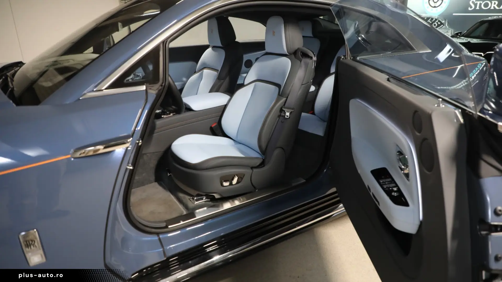 Rolls-Royce Spectre - Starlight roofliner