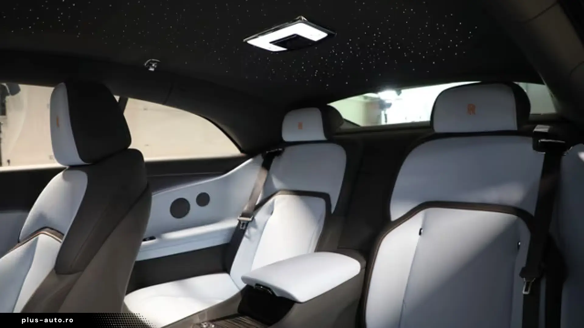 Rolls-Royce Spectre - Starlight roofliner