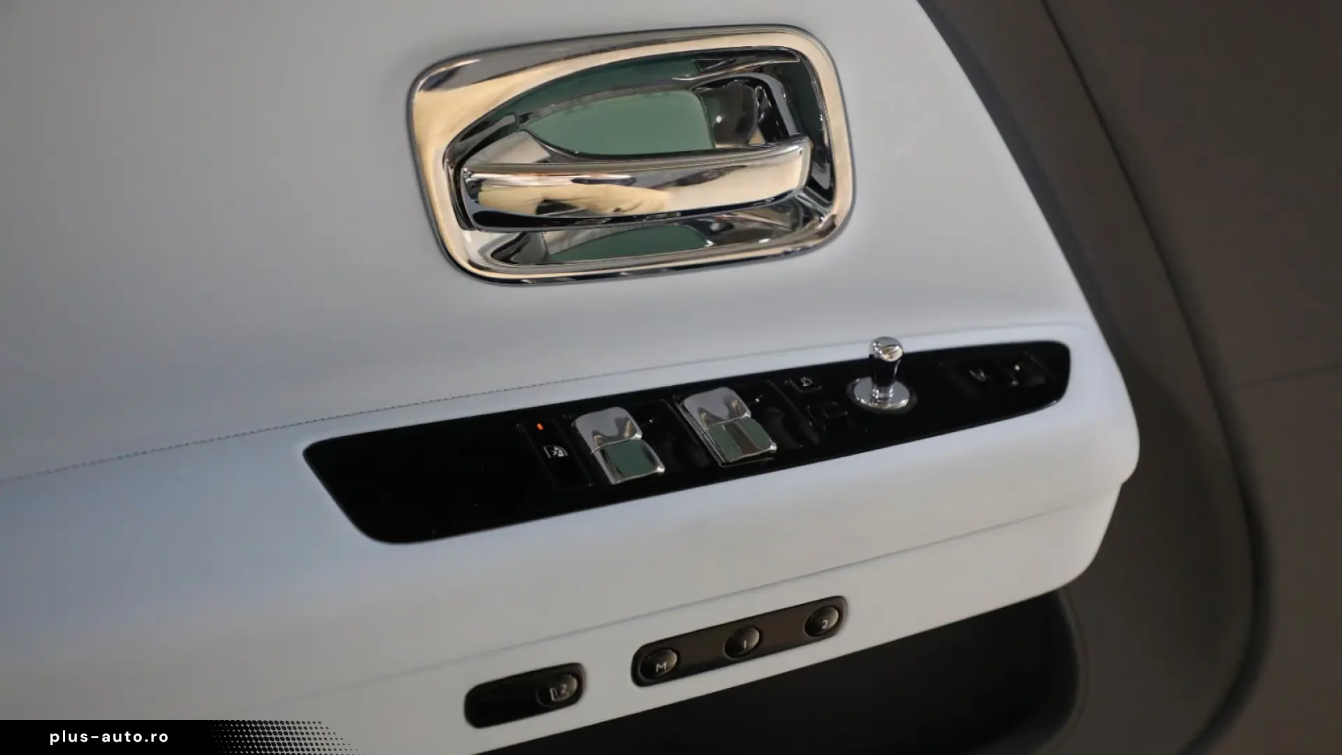 Rolls-Royce Spectre - Starlight roofliner
