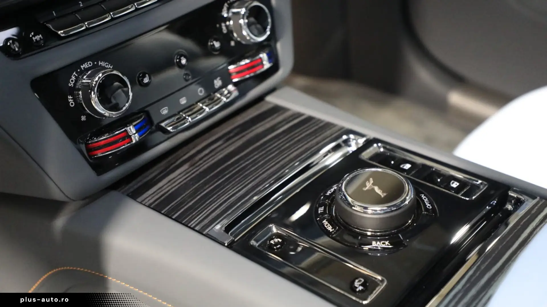 Rolls-Royce Spectre - Starlight roofliner