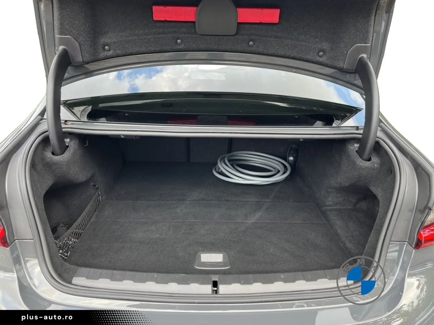 BMW 330e xDrive M Sport