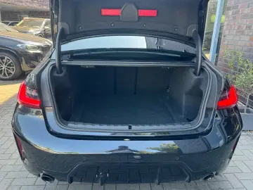 BMW 318i lim M Sport