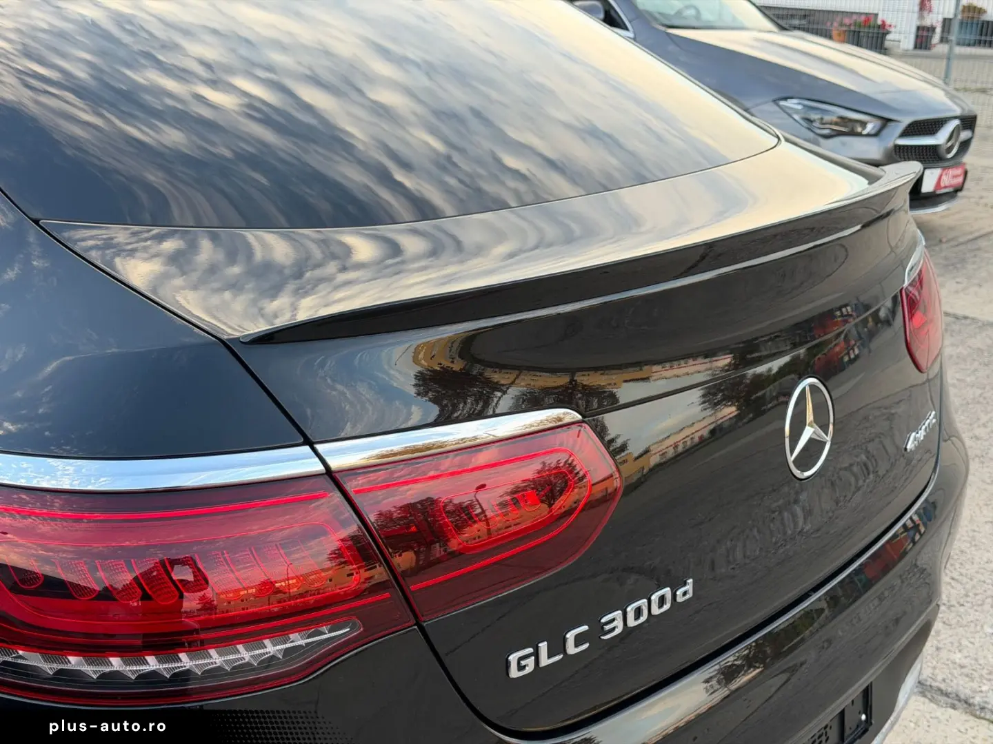 MERCEDES-BENZ GLC300 d AMG Coupe 4Matic_Airmatic