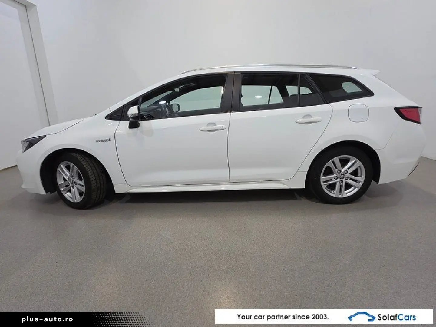 TOYOTA Corolla 1.8 e-CVT Hybrid Dynamic LED Navi Keyle