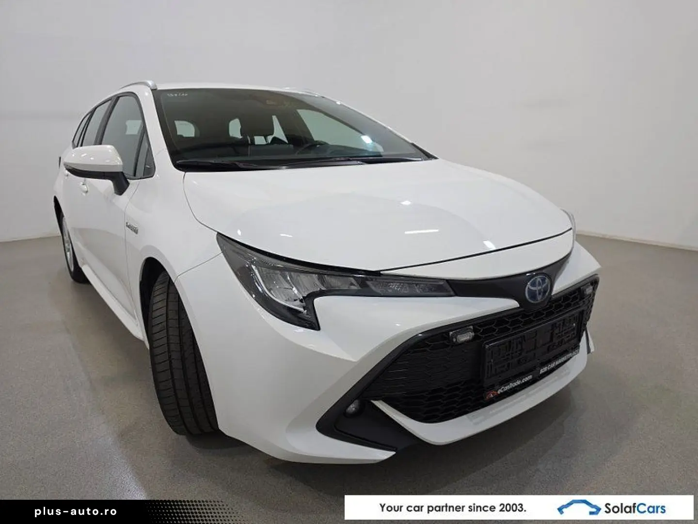 TOYOTA Corolla 1.8 e-CVT Hybrid Dynamic LED Navi Keyle