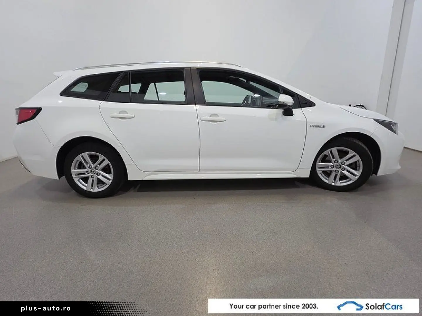 TOYOTA Corolla 1.8 e-CVT Hybrid Dynamic LED Navi Keyle