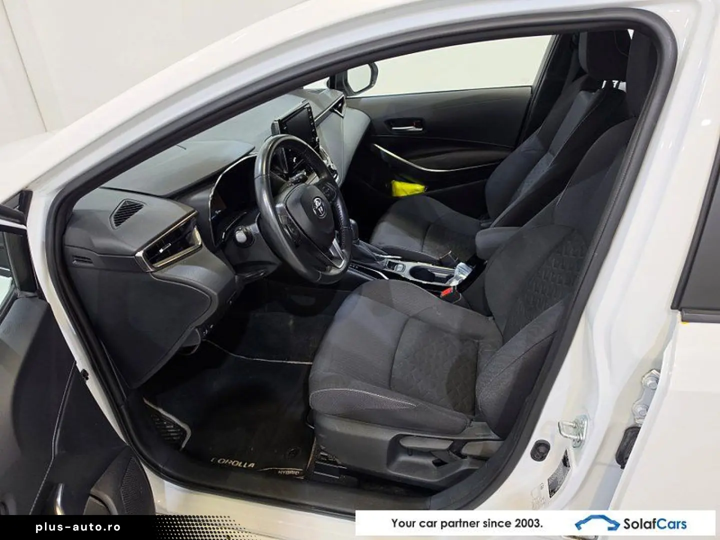 TOYOTA Corolla 1.8 e-CVT Hybrid Dynamic LED Navi Keyle