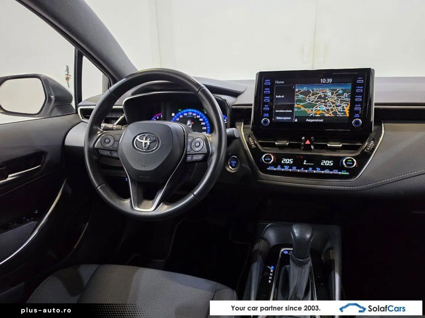 TOYOTA Corolla 1.8 e-CVT Hybrid Dynamic LED Navi Keyle
