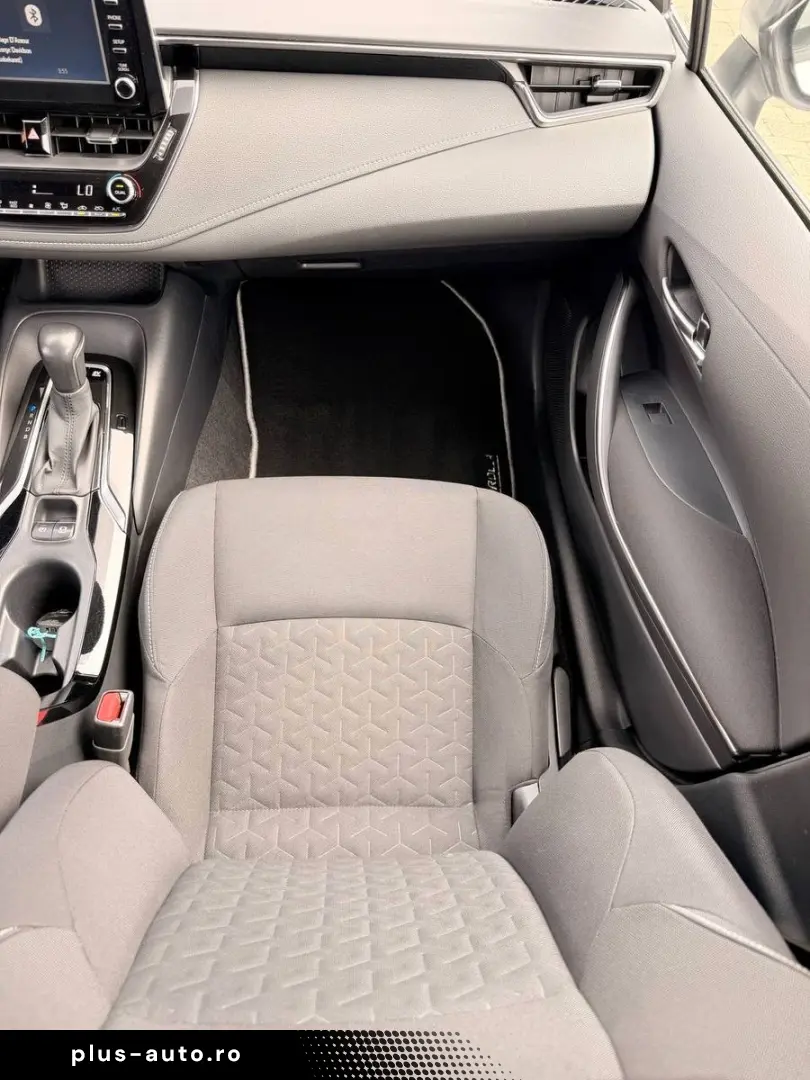 TOYOTA Corolla Hybrid Comfort LED NAV KAMERA