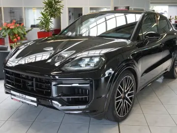 Porsche Cayenne Black Edition Coupe