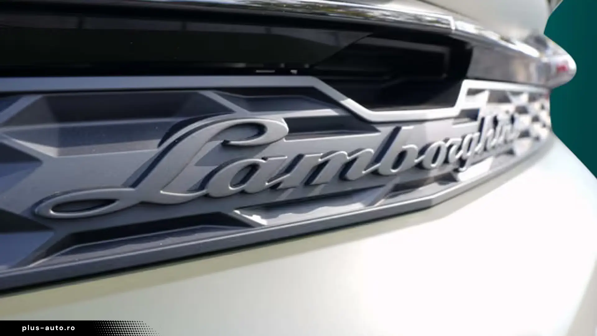 Lamborghini Urus SE Style Matt B&O Pano Carbon