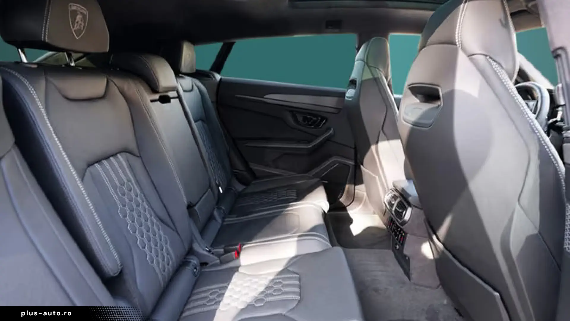 Lamborghini Urus SE Style Matt B&O Pano Carbon