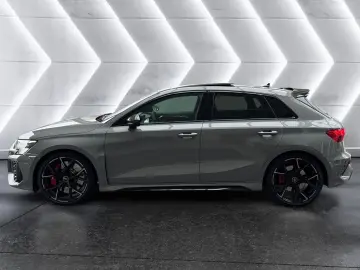 AUDI RS3 Sportback 2.5 TFSI quattro V-MAX   RS-SPORT