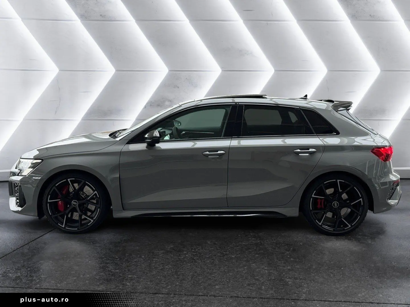 AUDI RS3 Sportback 2.5 TFSI quattro V-MAX   RS-SPORT