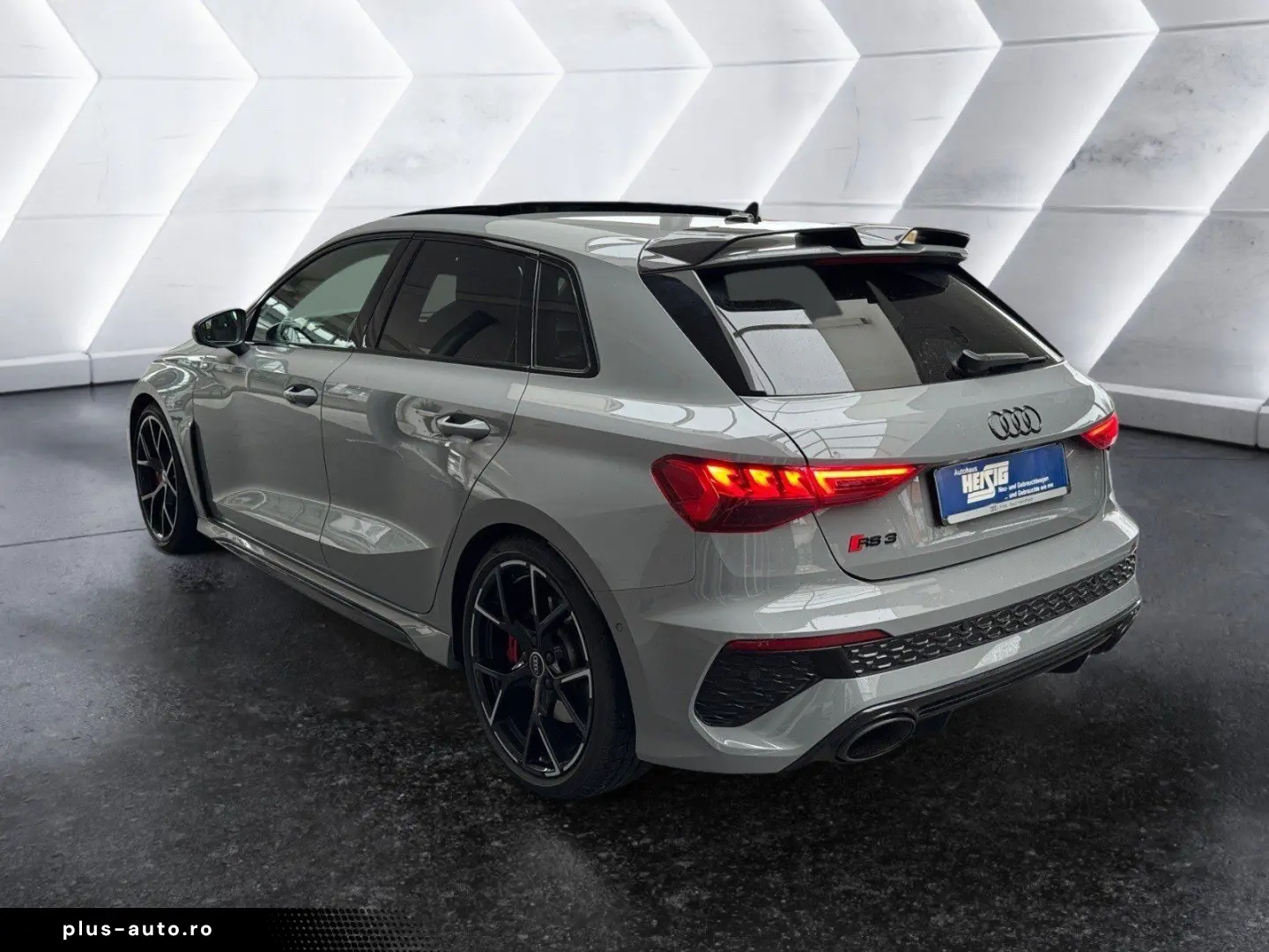 AUDI RS3 Sportback 2.5 TFSI quattro V-MAX   RS-SPORT