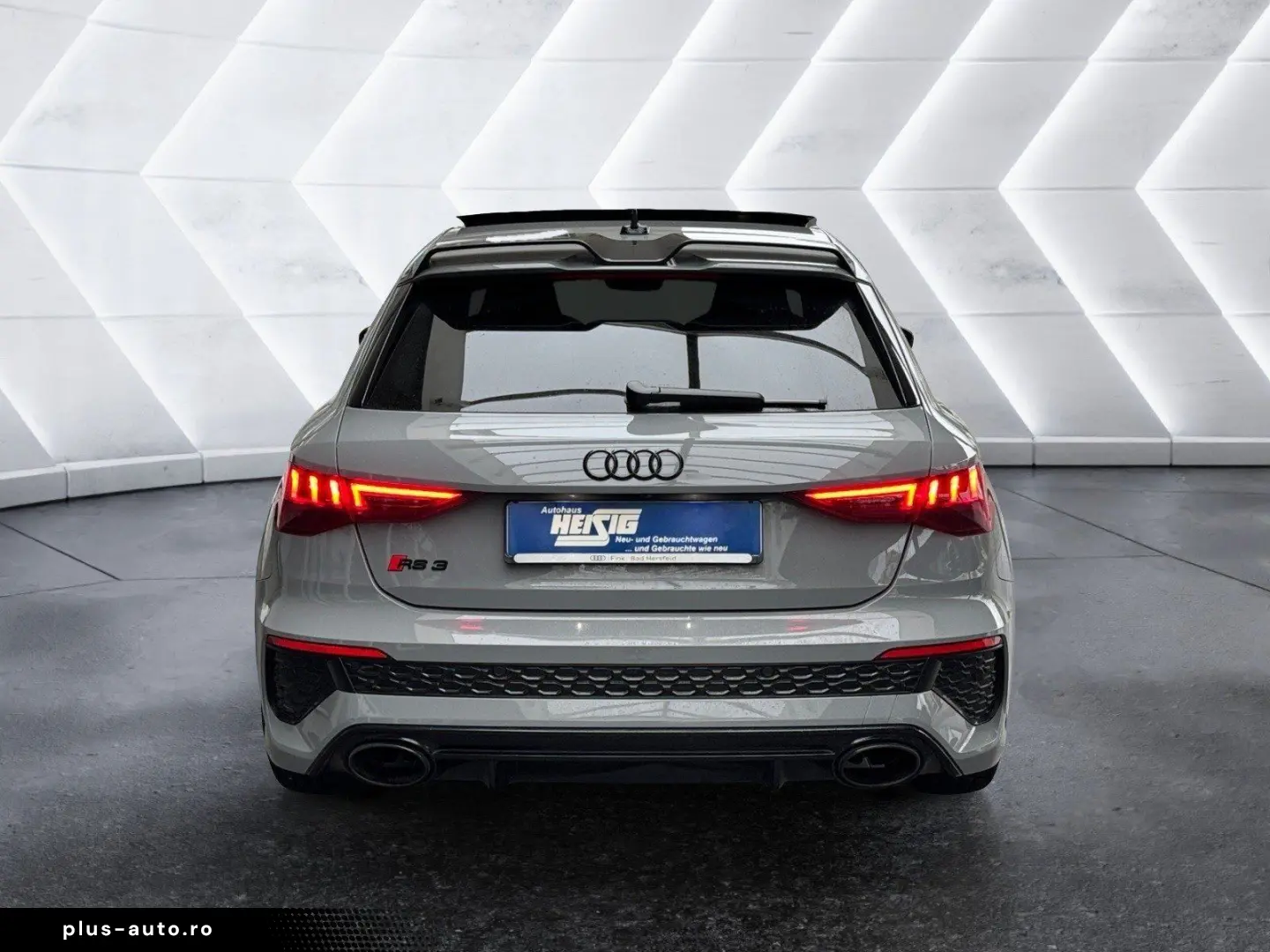 AUDI RS3 Sportback 2.5 TFSI quattro V-MAX   RS-SPORT