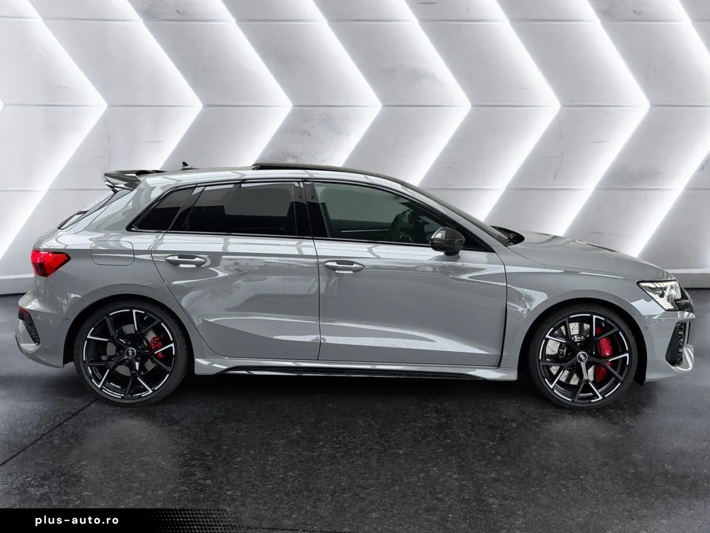 AUDI RS3 Sportback 2.5 TFSI quattro V-MAX   RS-SPORT