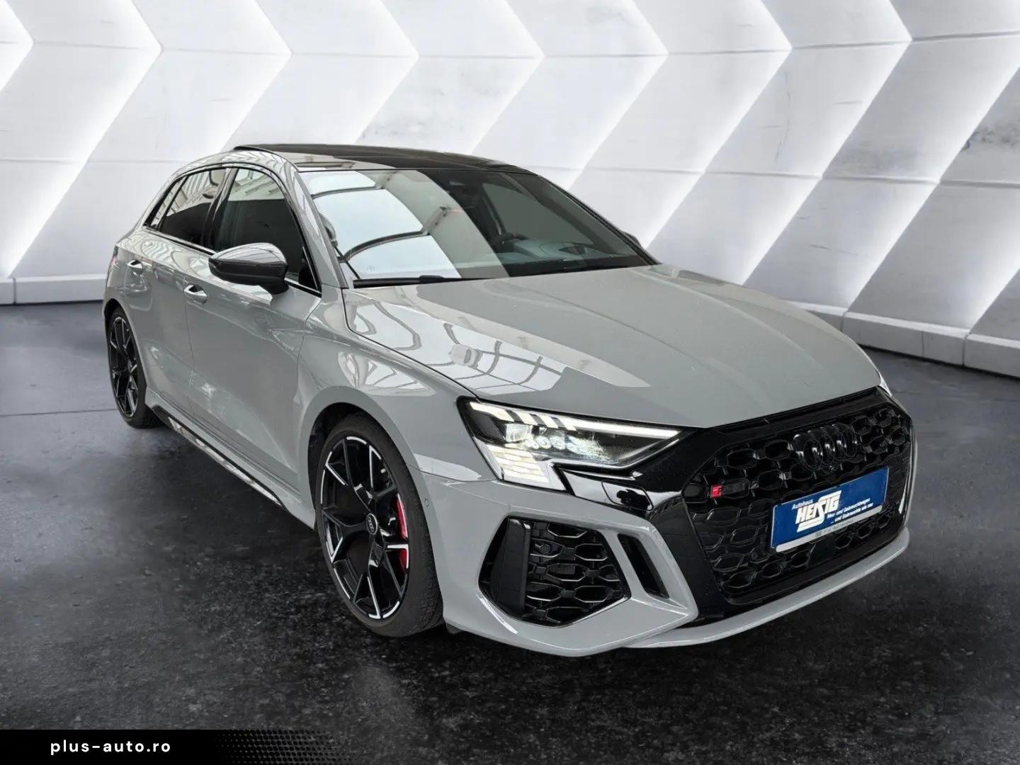 AUDI RS3 Sportback 2.5 TFSI quattro V-MAX   RS-SPORT
