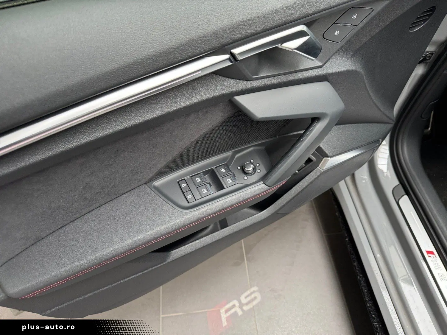 AUDI RS3 Sportback 2.5 TFSI quattro V-MAX   RS-SPORT