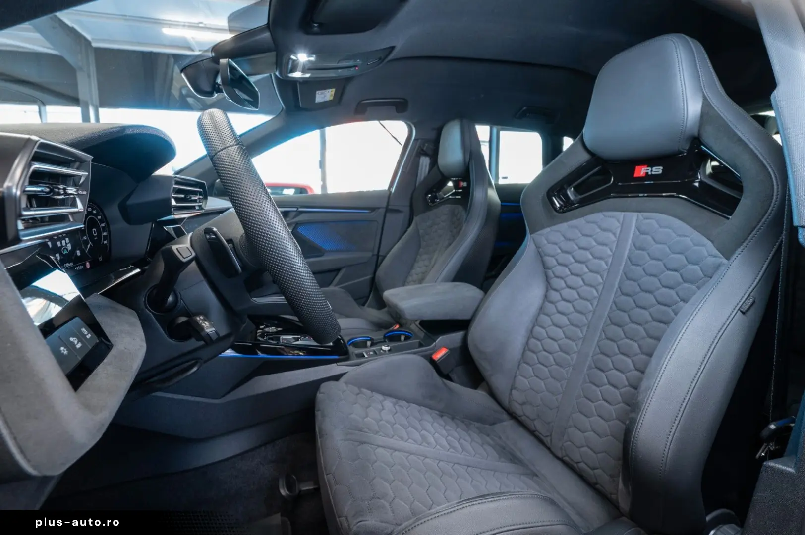 AUDI RS3 SB 2.5 TFSI quat RS-ABGAS CARBON SCHALENSITZ