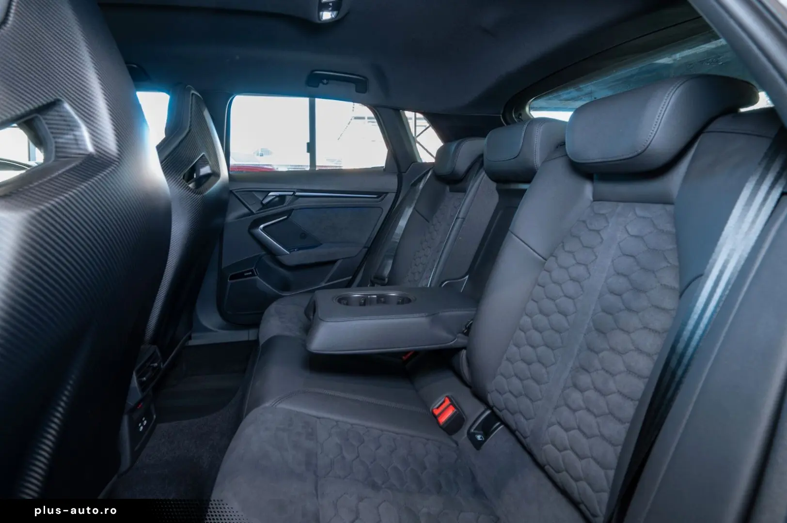 AUDI RS3 SB 2.5 TFSI quat RS-ABGAS CARBON SCHALENSITZ