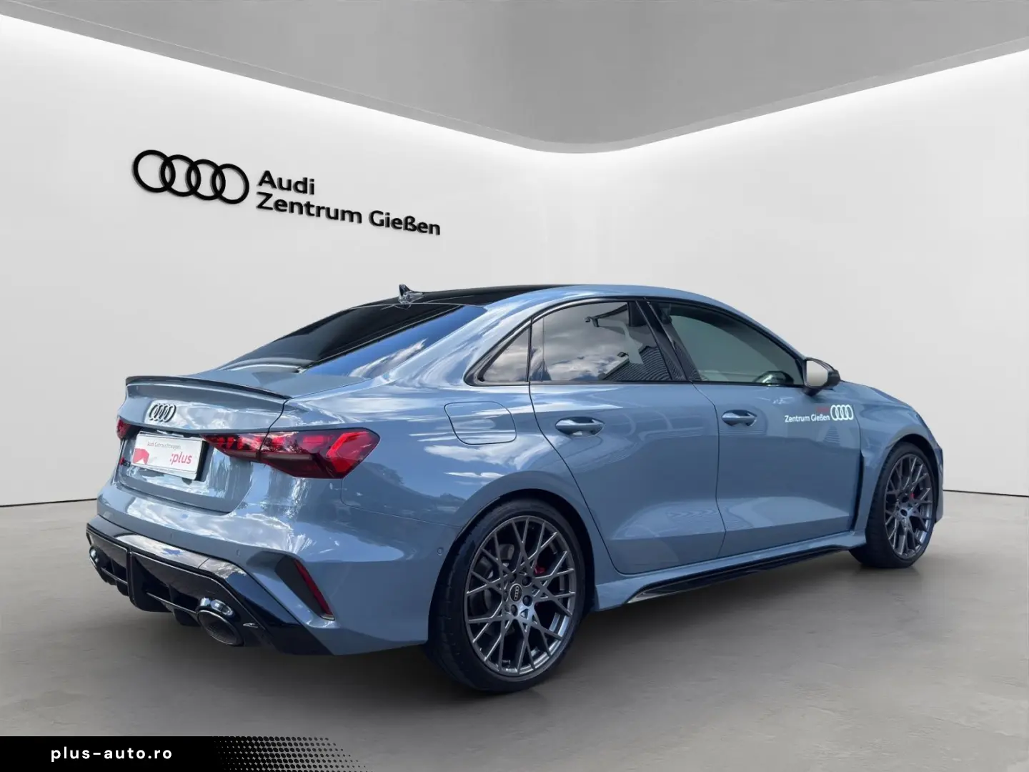 AUDI RS 3 Limousine 2.5 TFSI quattro Black HuD Matrix