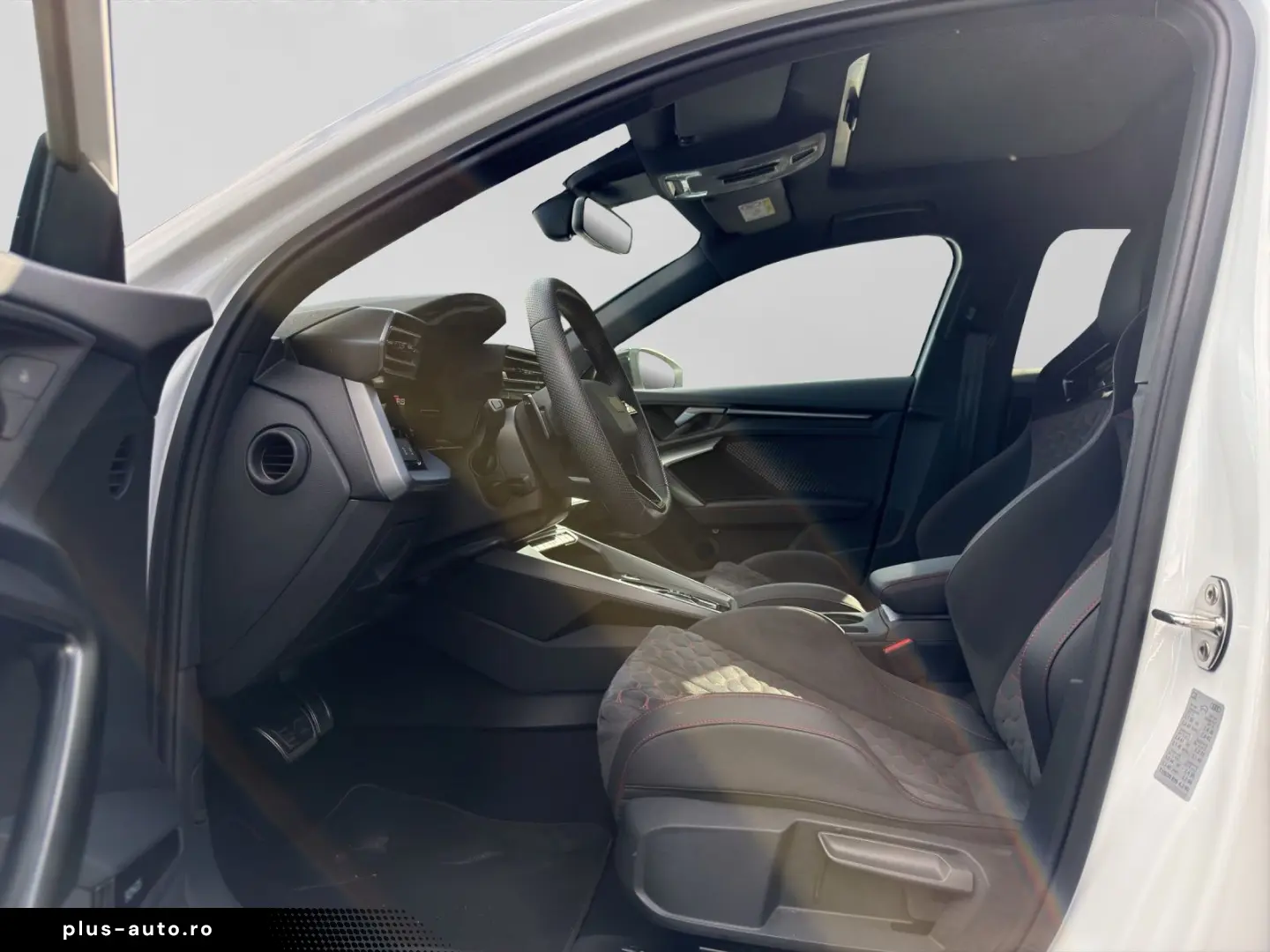AUDI RS3 Limo TFSI Q PANO RS-SCHALENSITZE SONOS