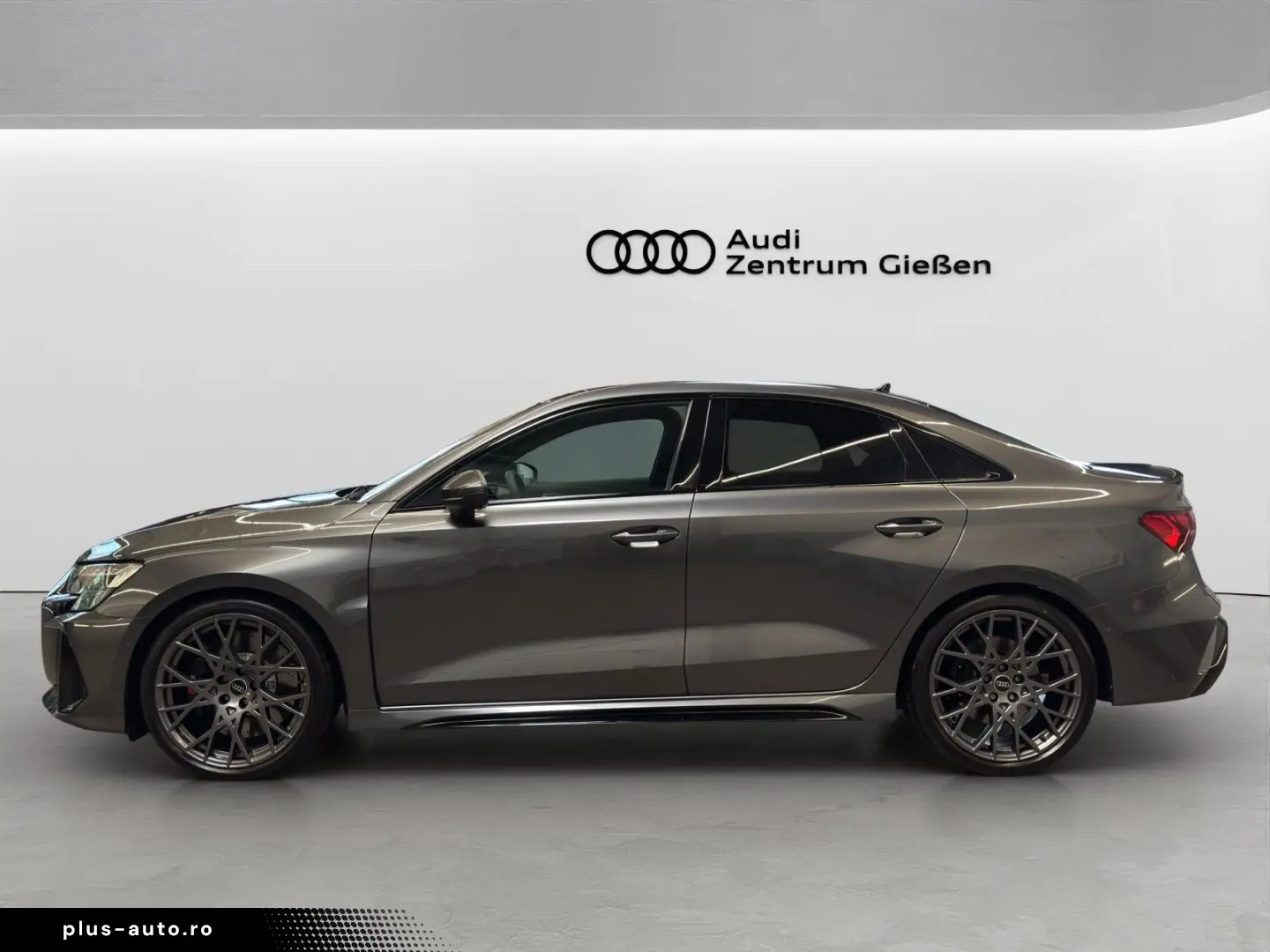AUDI RS 3 Limousine TFSI quattro basis HuD Pano Matri