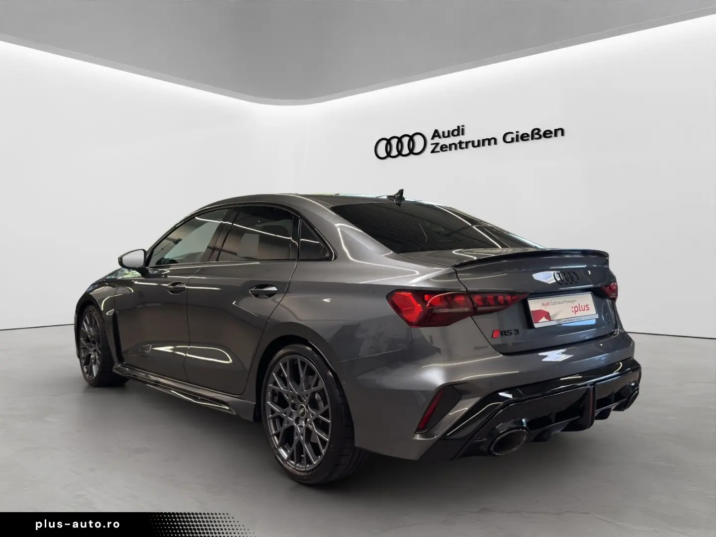 AUDI RS 3 Limousine TFSI quattro basis HuD Pano Matri