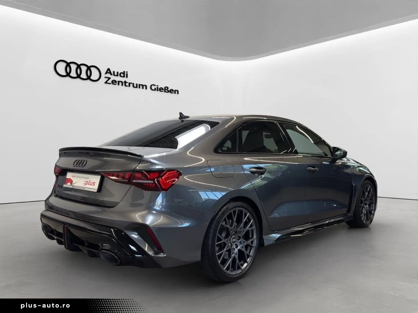 AUDI RS 3 Limousine TFSI quattro basis HuD Pano Matri
