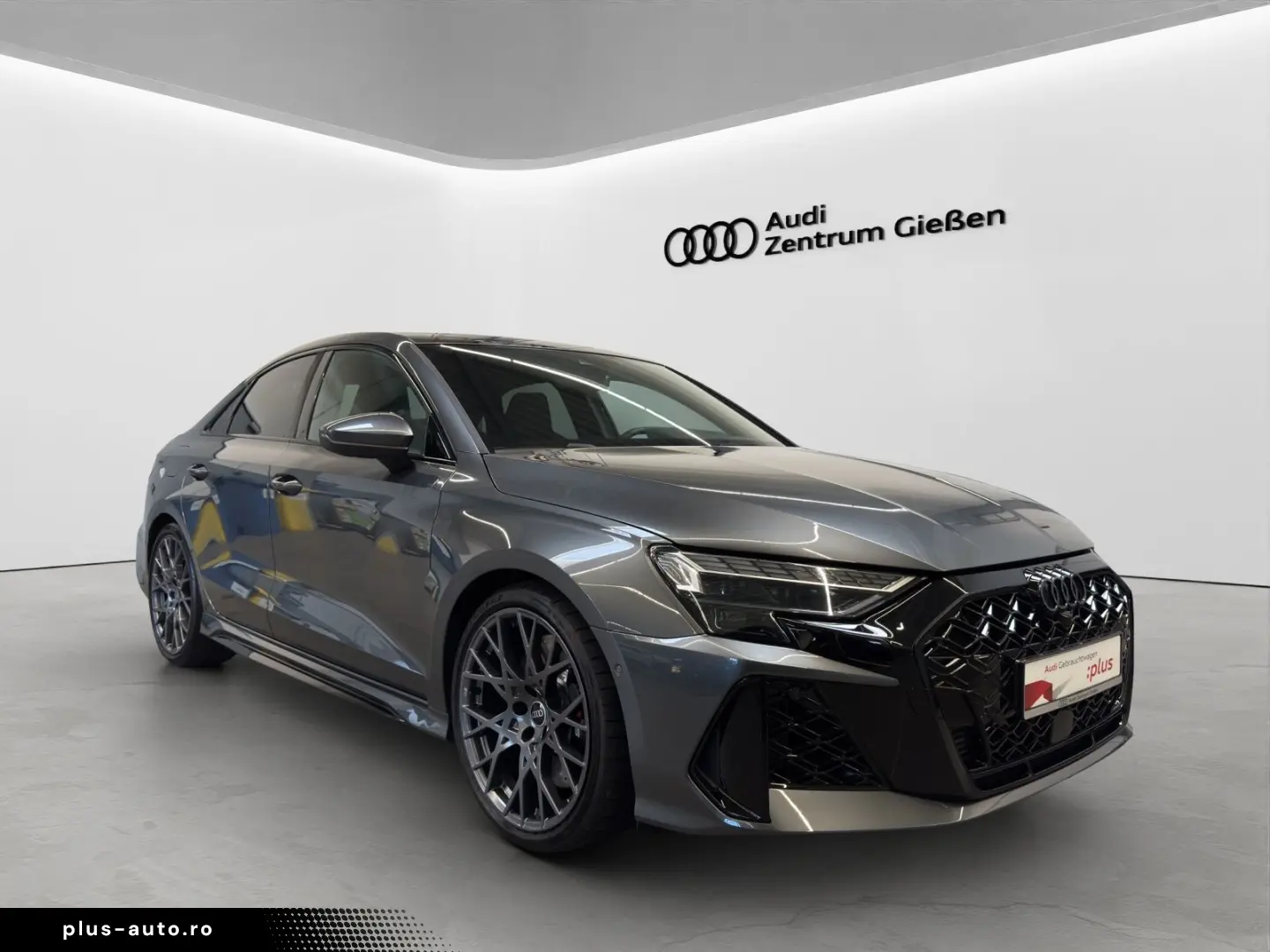 AUDI RS 3 Limousine TFSI quattro basis HuD Pano Matri
